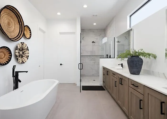 Lenny Luxe-brand New Designer Home-private Pool