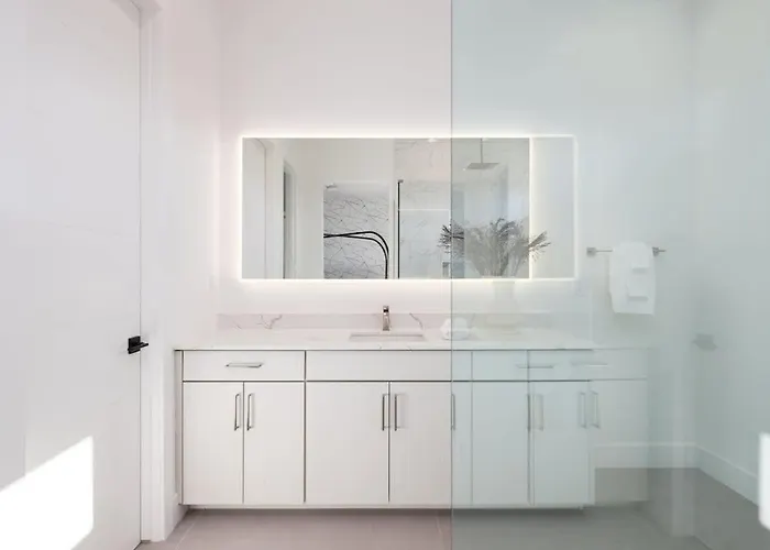 Lenny Luxe-brand New Designer Home-private Pool