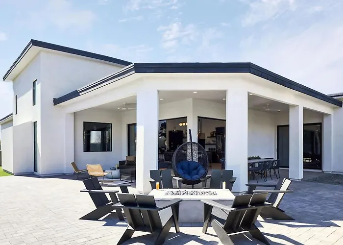 Holiday home Lenny Luxe-brand New Designer Home-private Pool Scottsdale